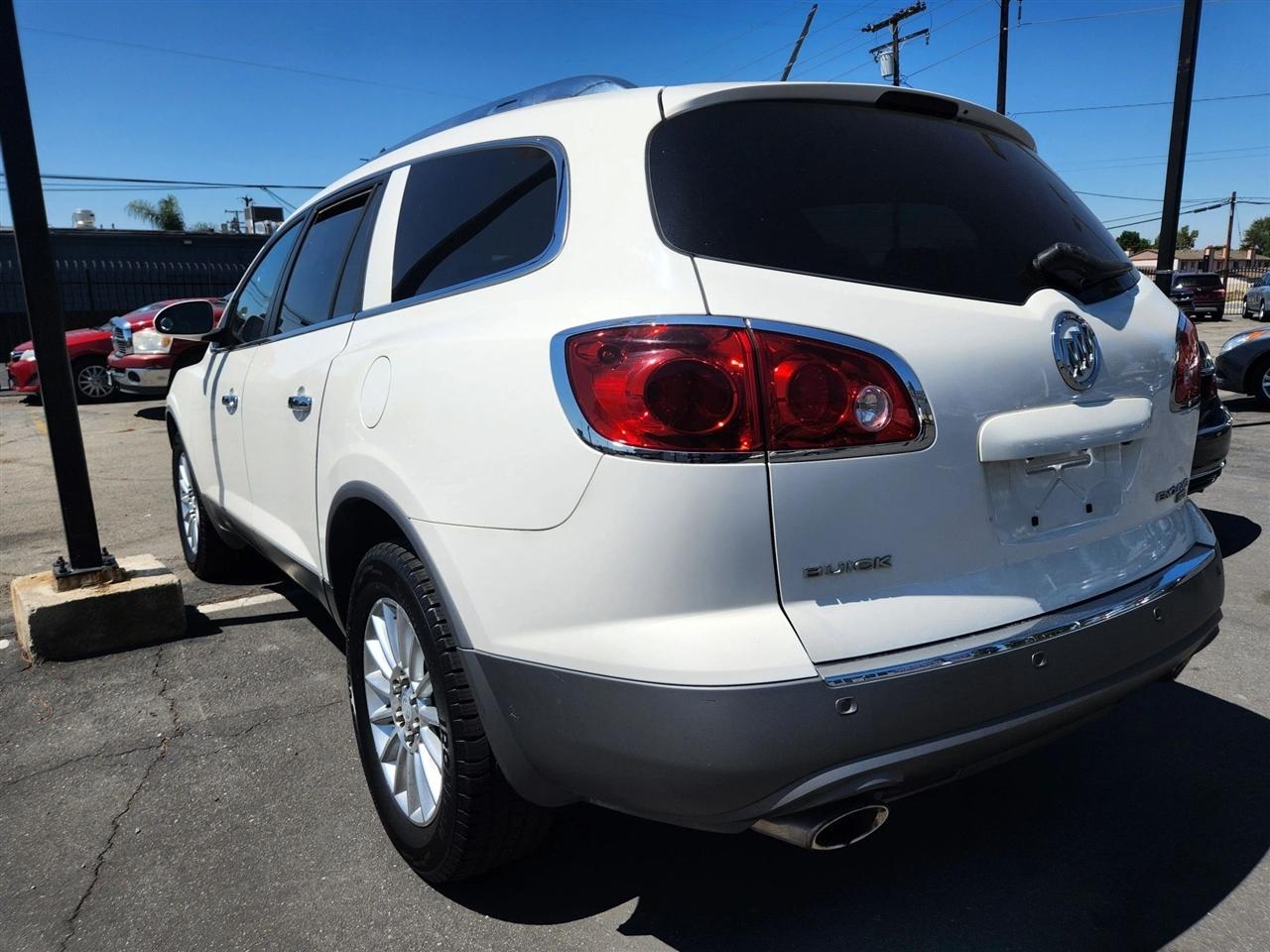 Buick Enclave  2011