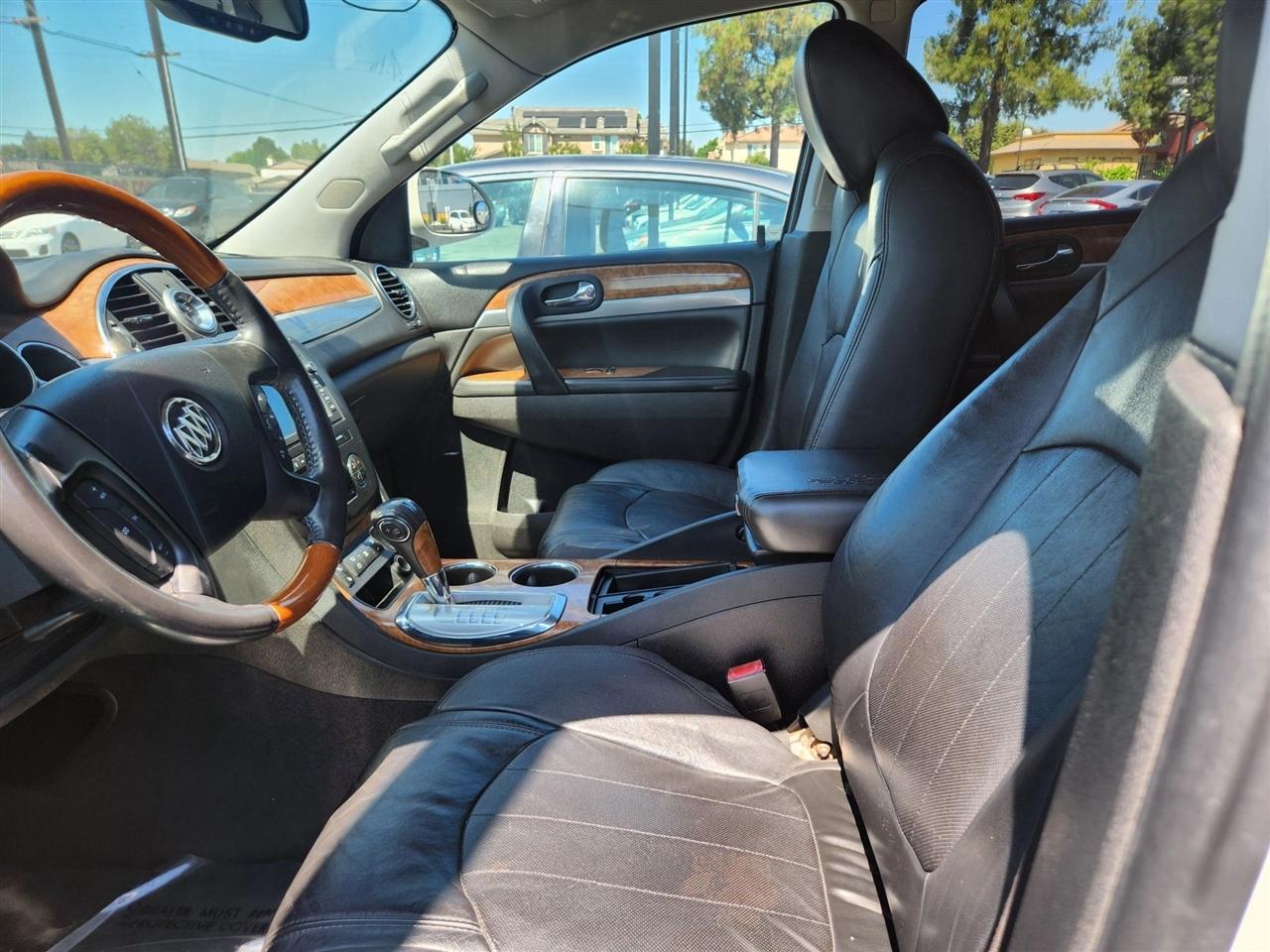 Buick Enclave  2011