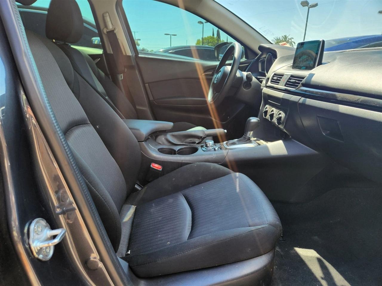 Mazda MAZDA3  2016