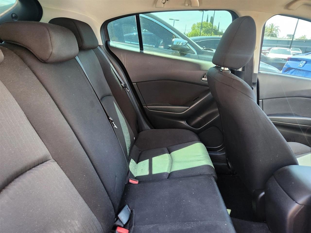 Mazda MAZDA3  2016