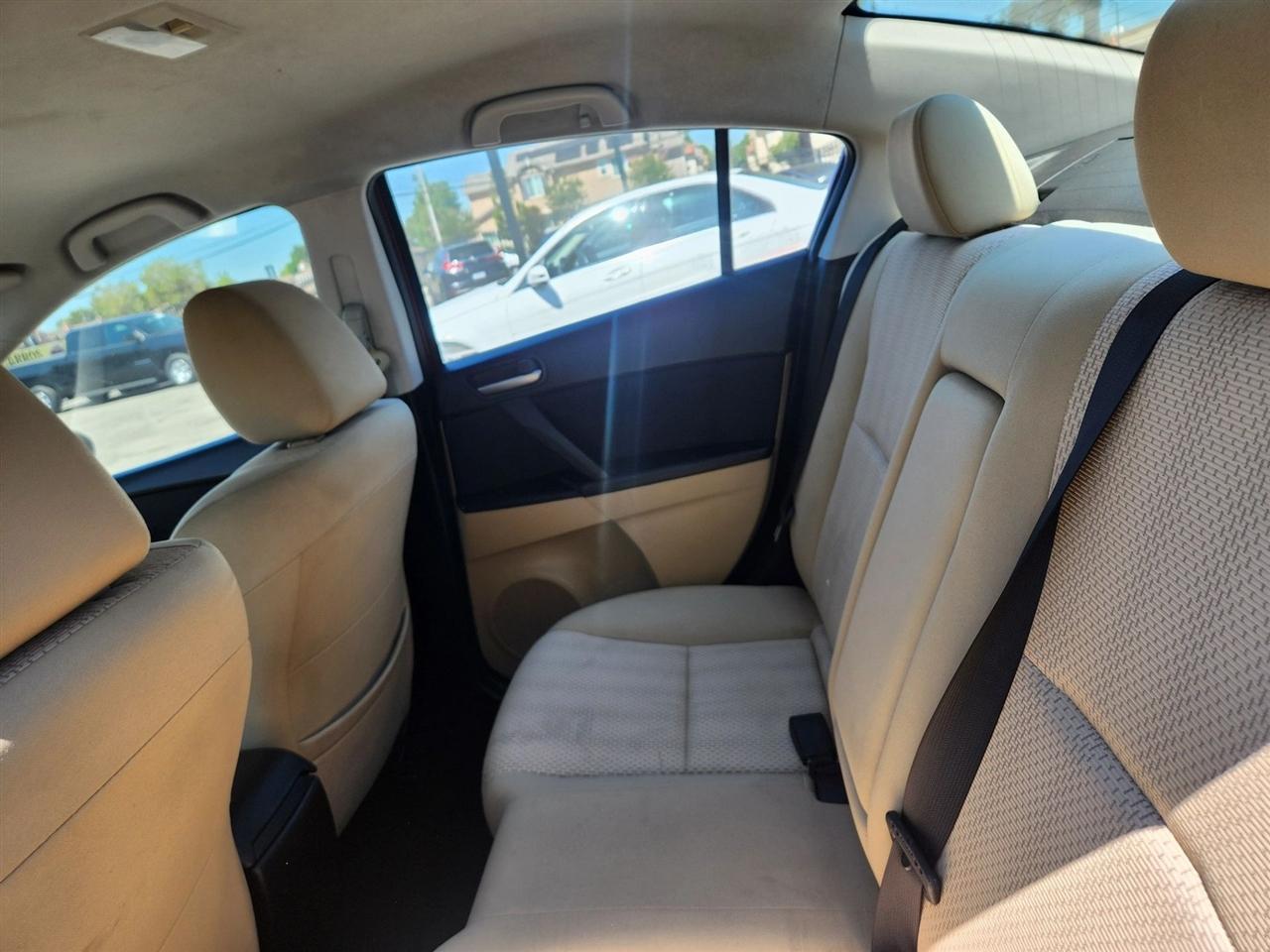Mazda MAZDA3  2010