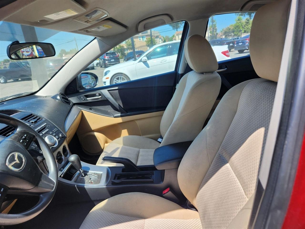 Mazda MAZDA3  2010