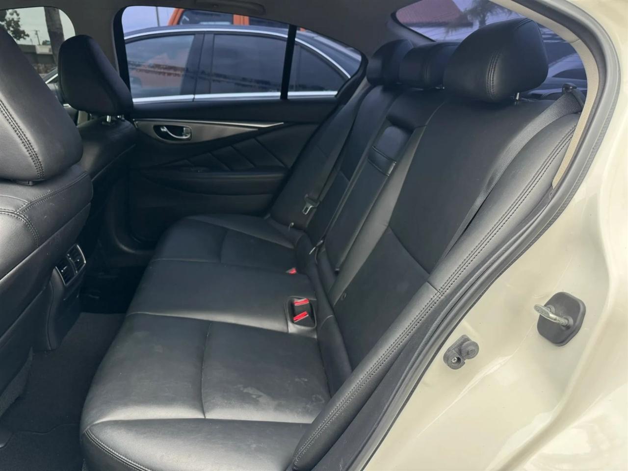 Infiniti Q50  2016