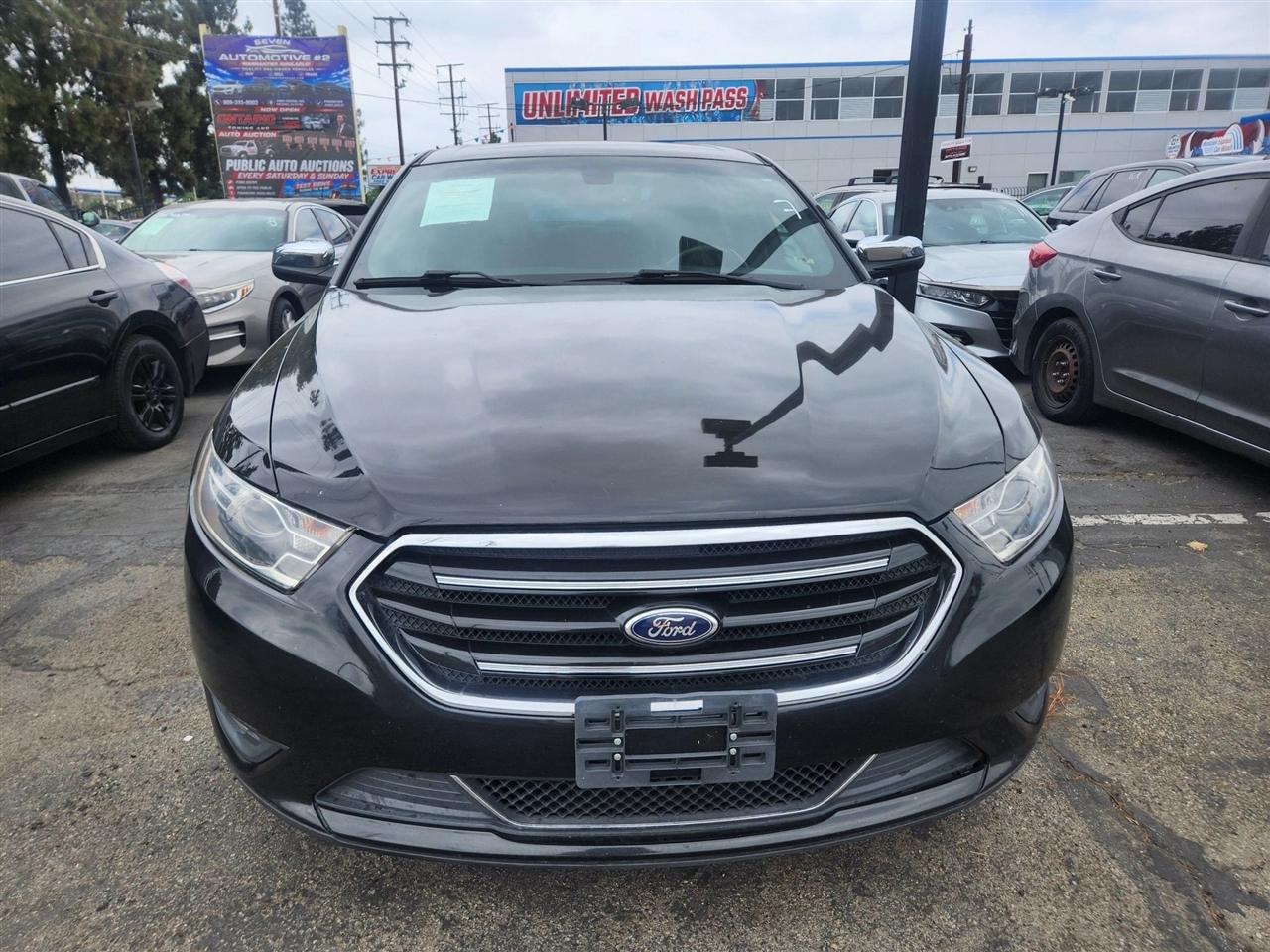 Ford Taurus  2015
