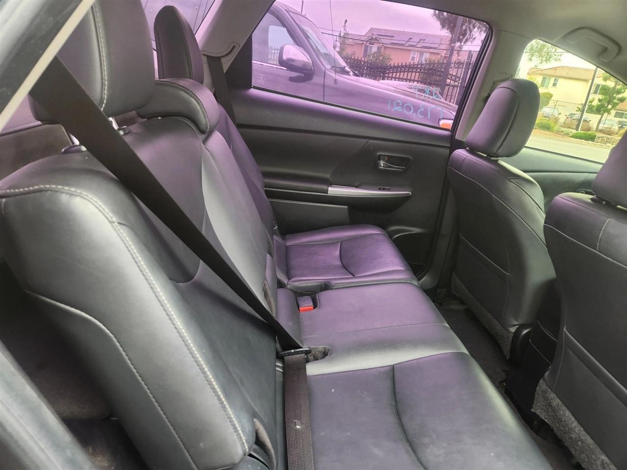 Toyota Prius V  2015