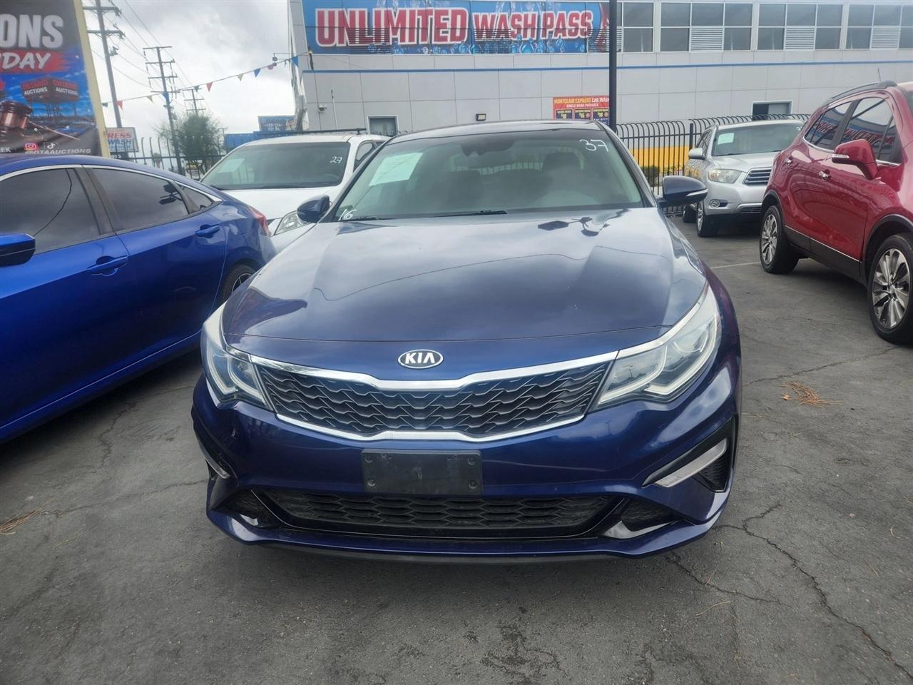 Kia Optima  2020