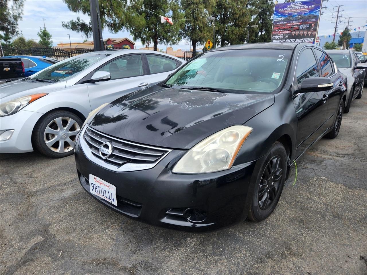 Nissan Altima  2012
