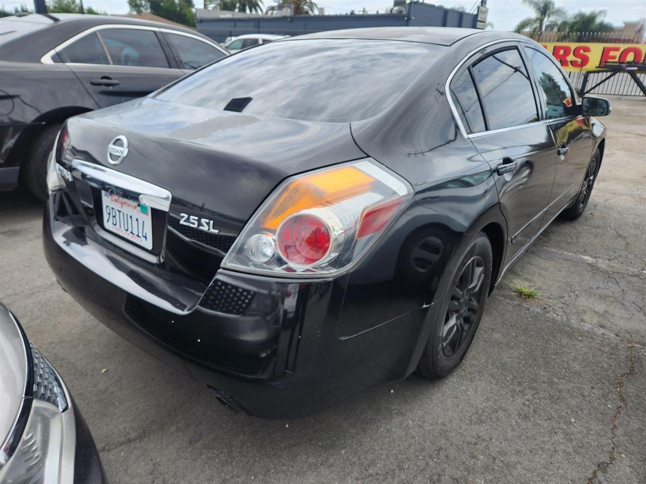 Nissan Altima  2012