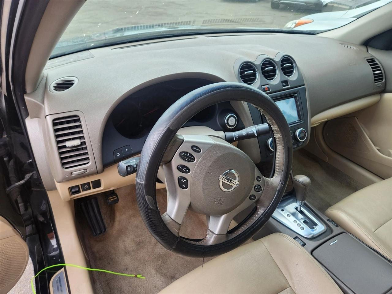 Nissan Altima  2012