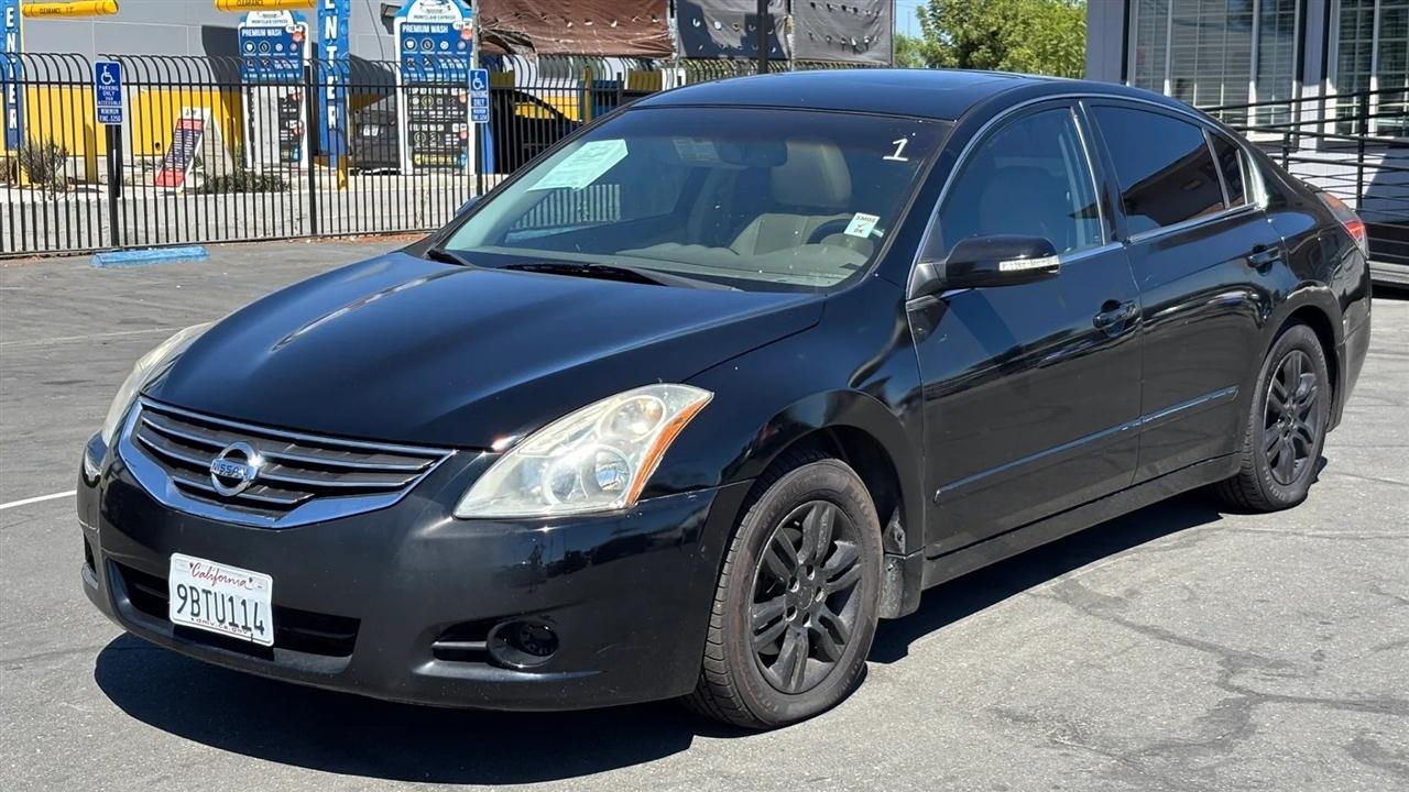 Nissan Altima  2012