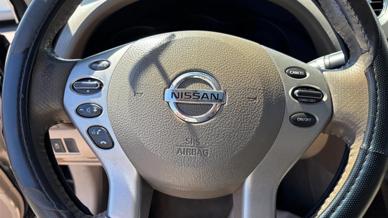 Nissan Altima  2012
