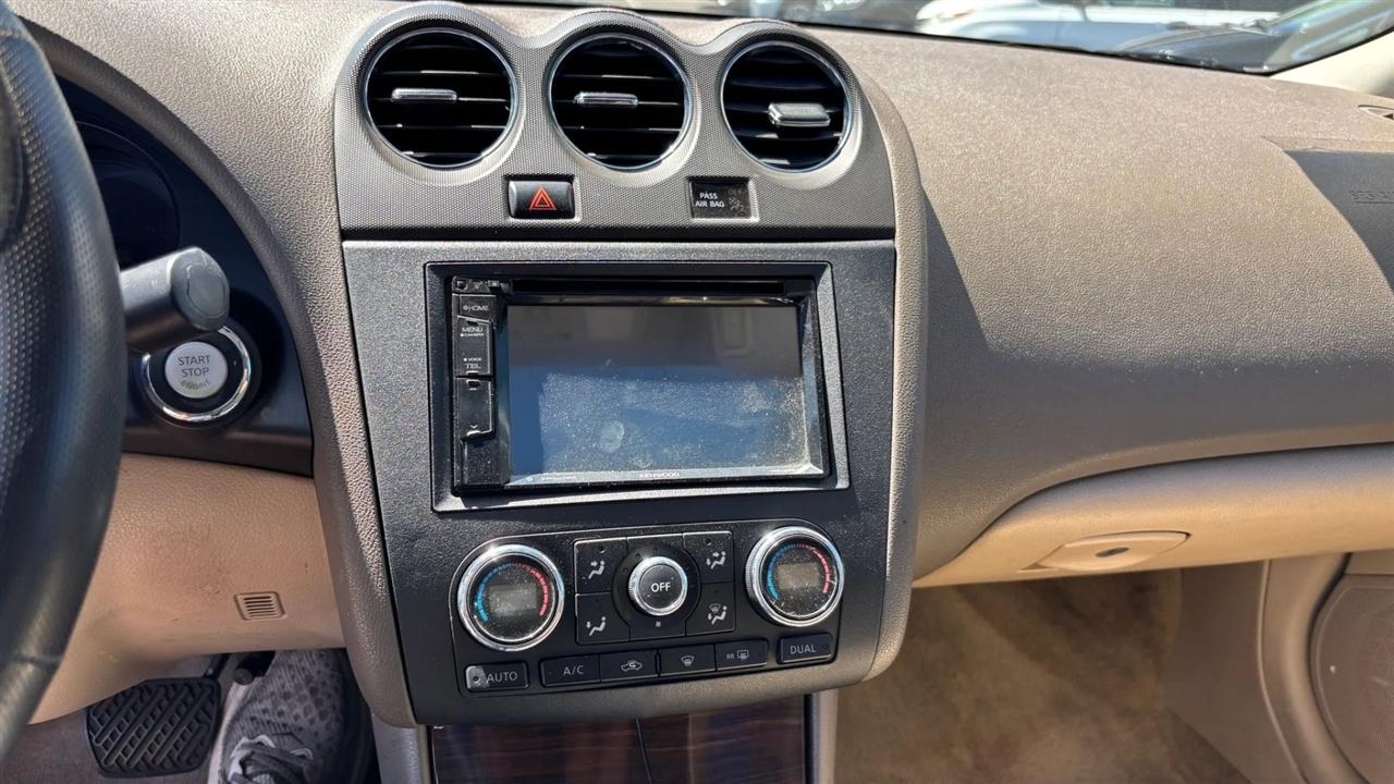 Nissan Altima  2012