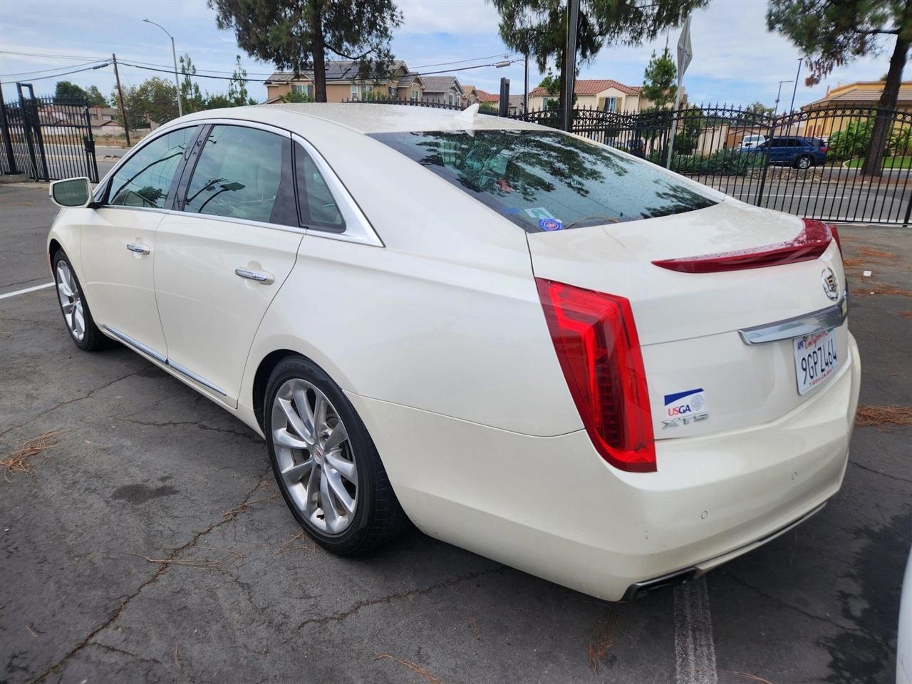 Cadillac XTS  2014