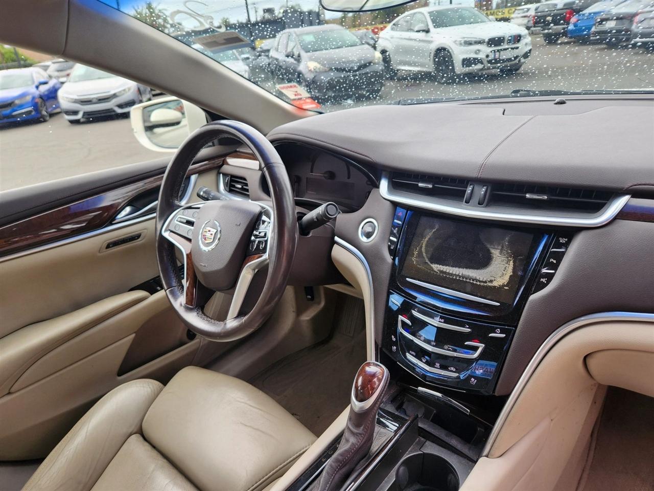 Cadillac XTS  2014