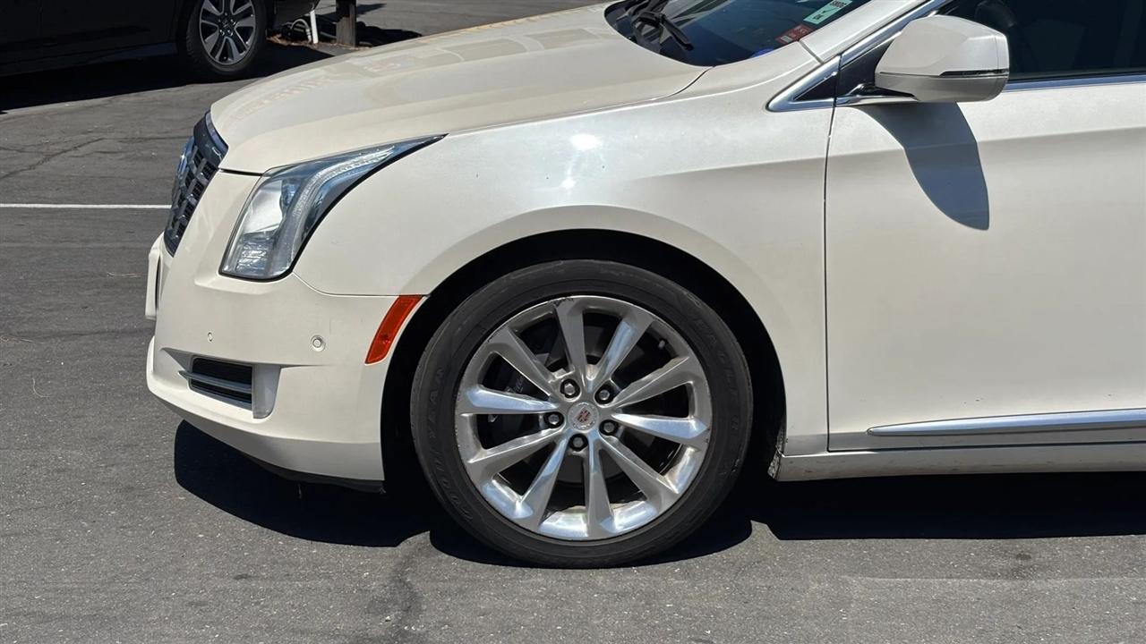 Cadillac XTS  2014