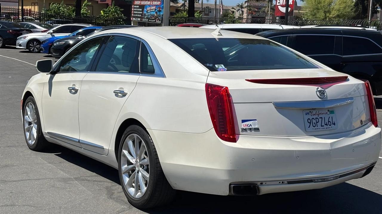 Cadillac XTS  2014