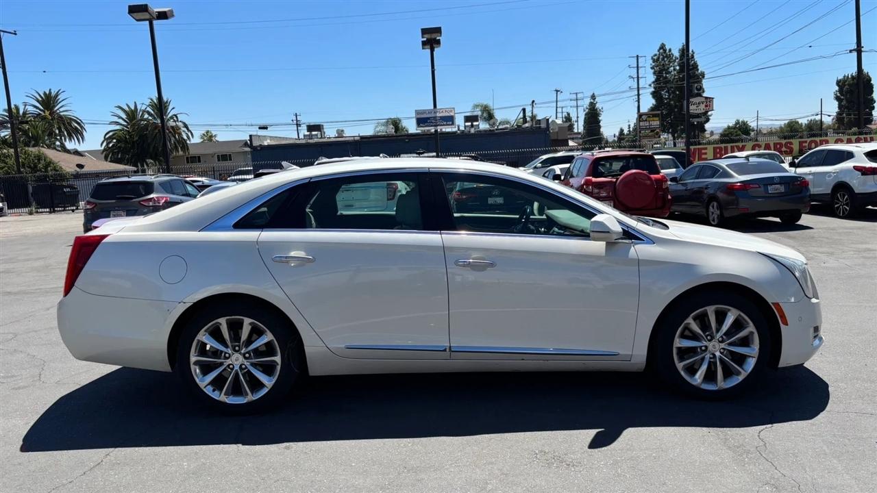 Cadillac XTS  2014