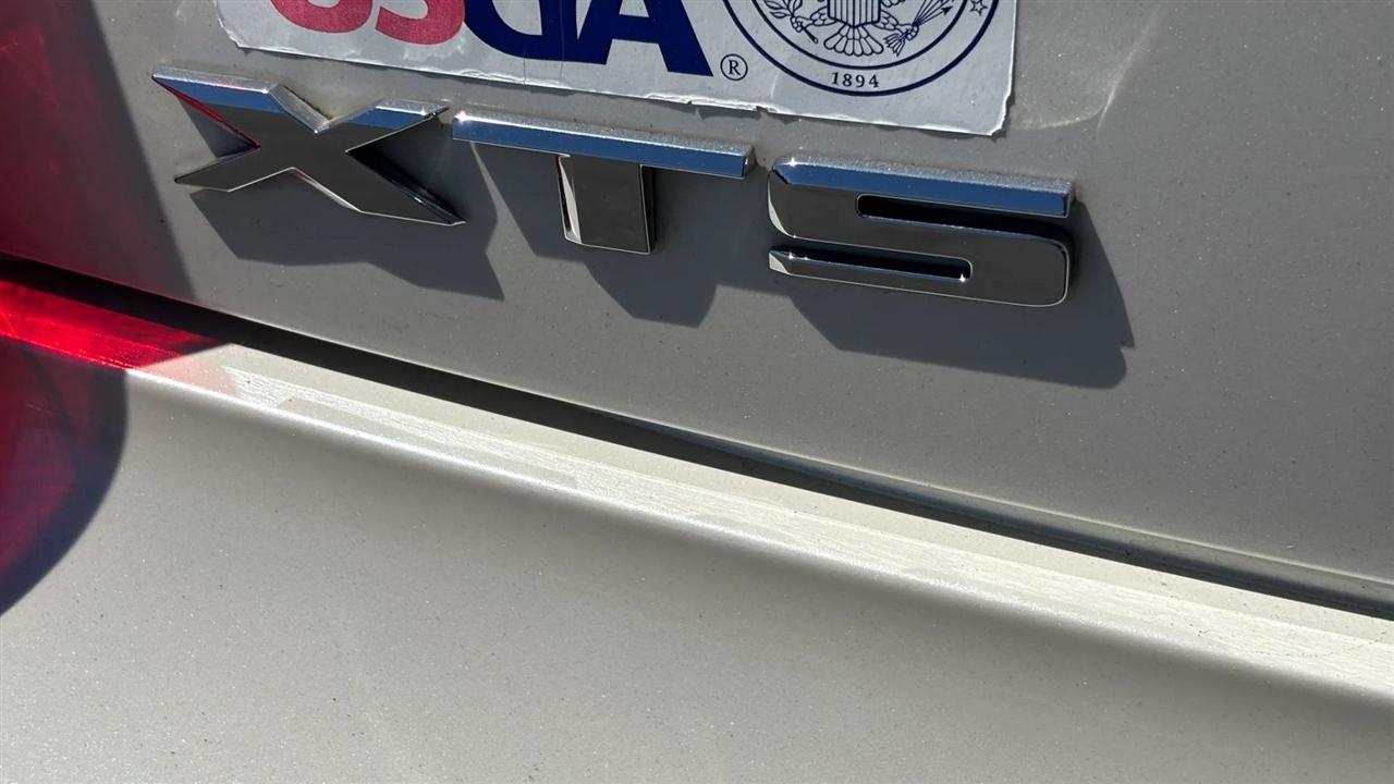 Cadillac XTS  2014