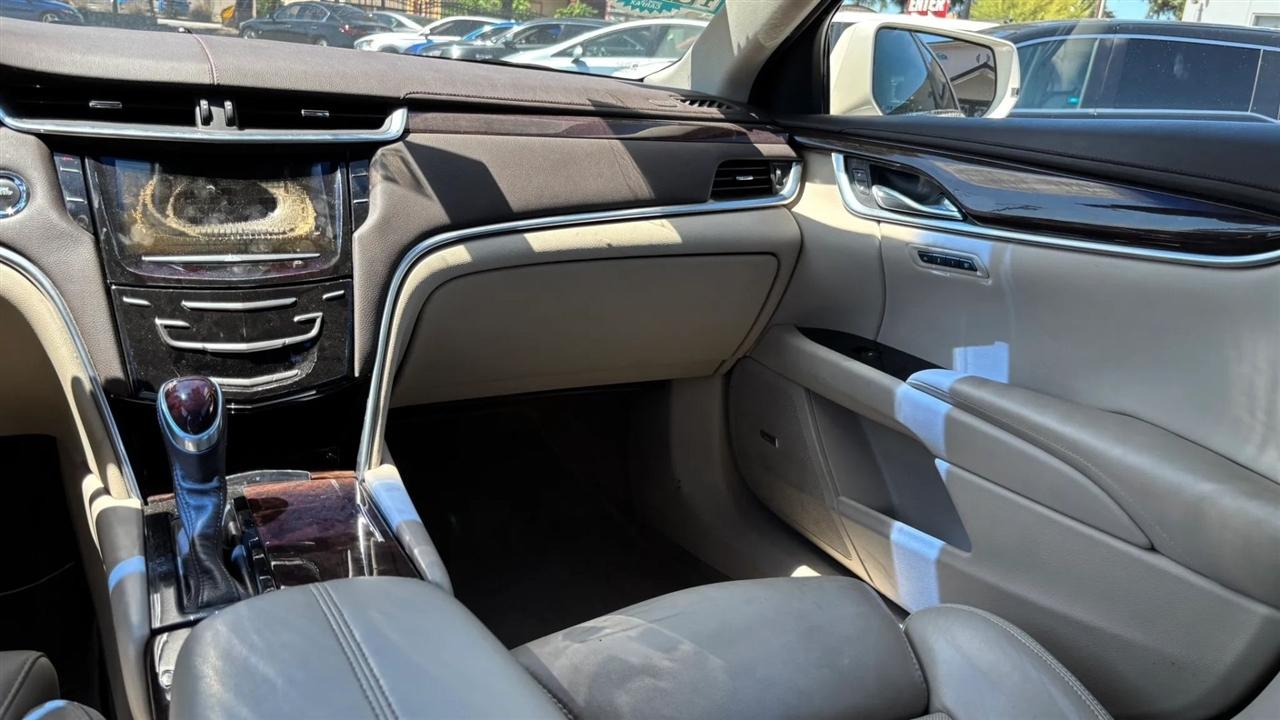 Cadillac XTS  2014