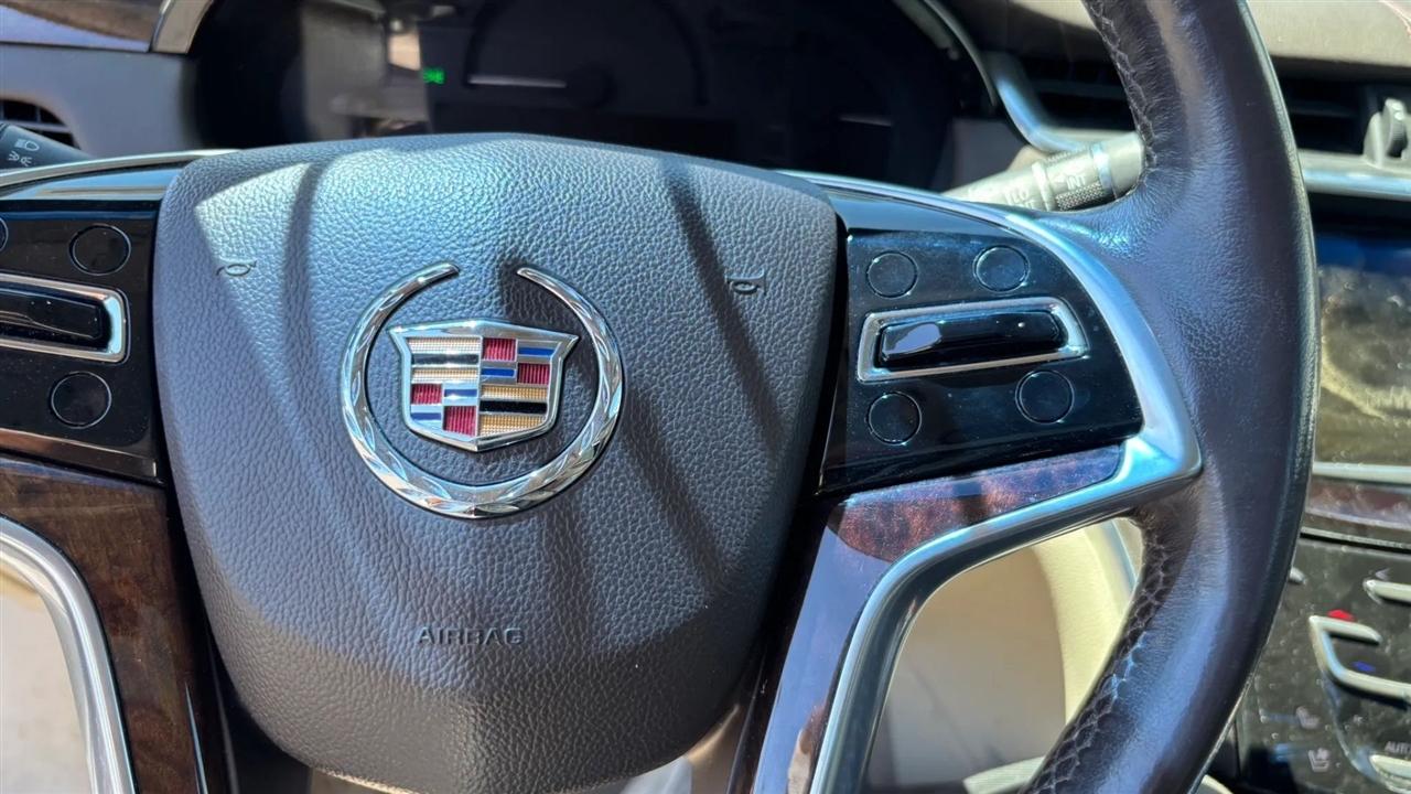 Cadillac XTS  2014