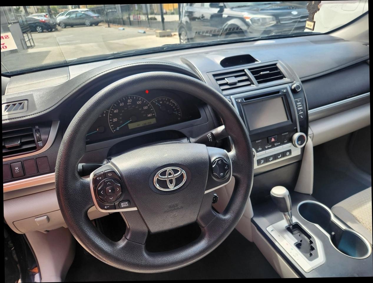 Toyota Camry  2014