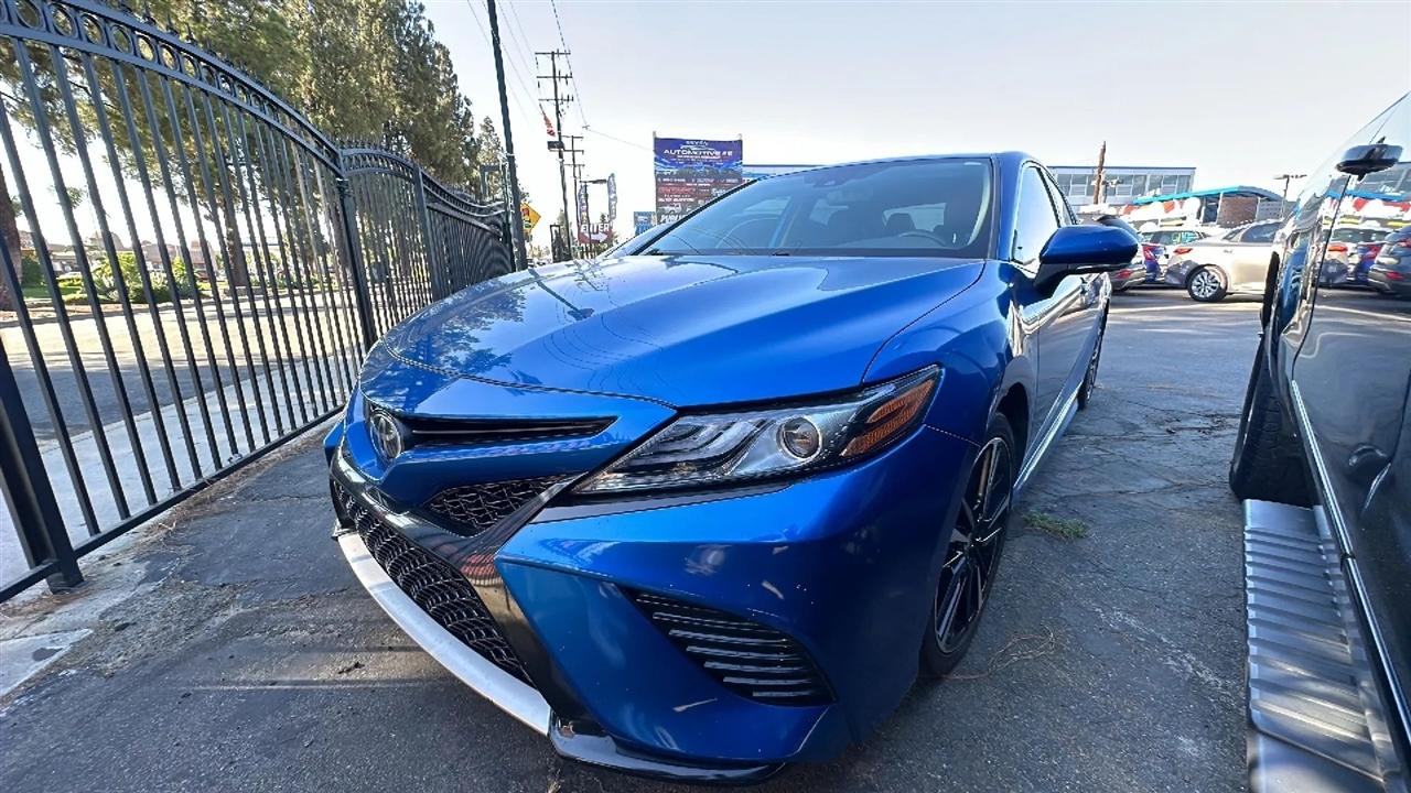 Toyota Camry  2020