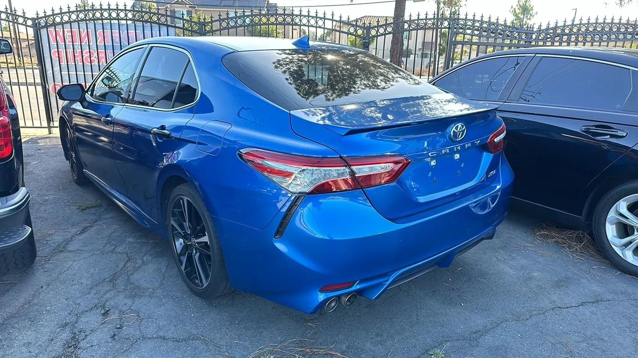 Toyota Camry  2020