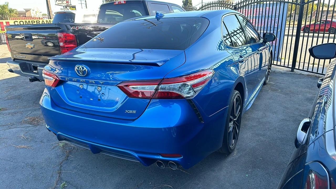 Toyota Camry  2020