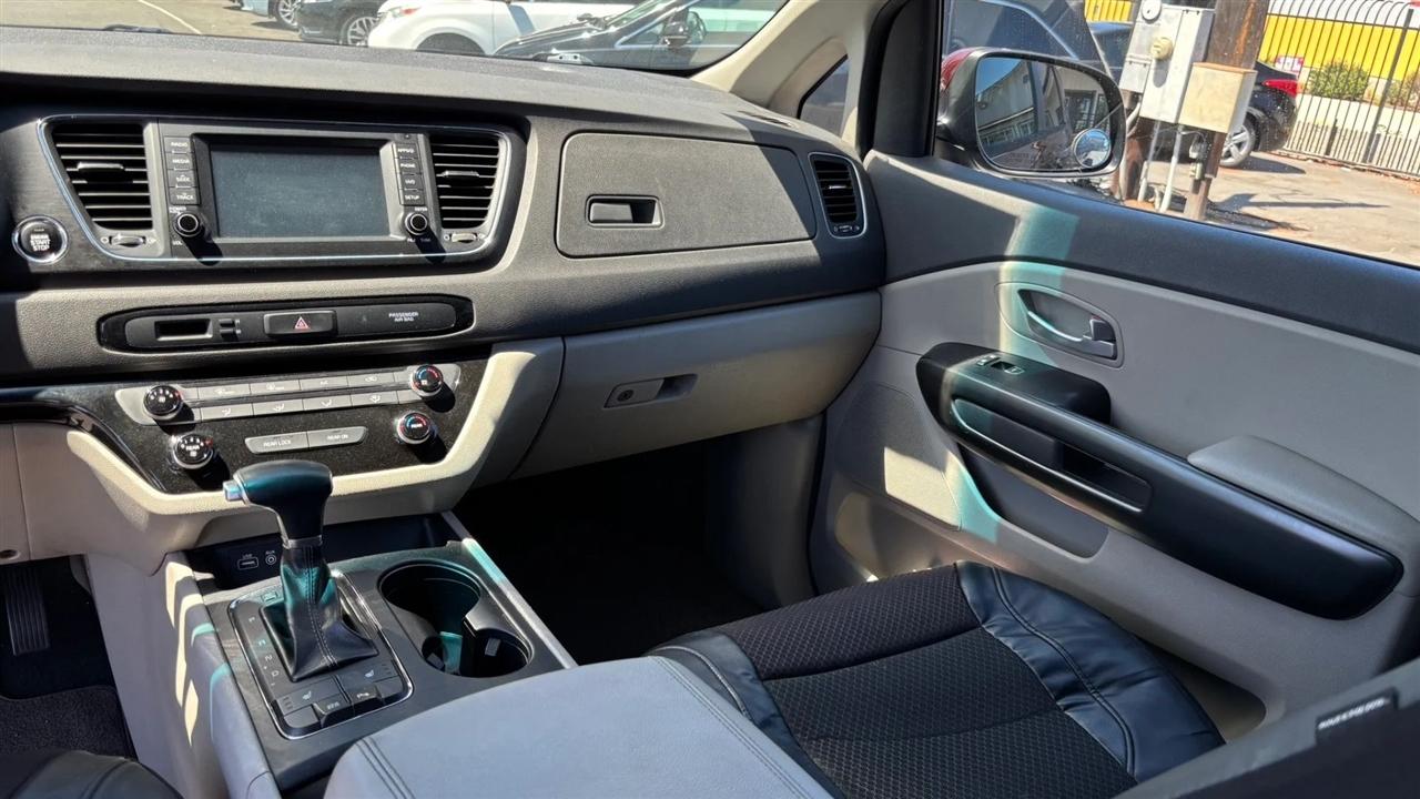 Kia Sedona  2017