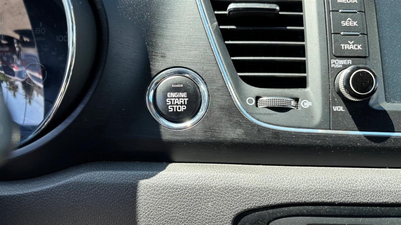 Kia Sedona  2017