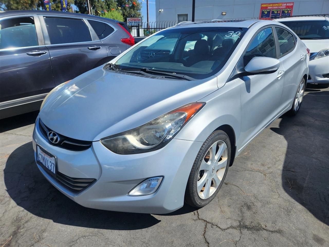 Hyundai Elantra  2013