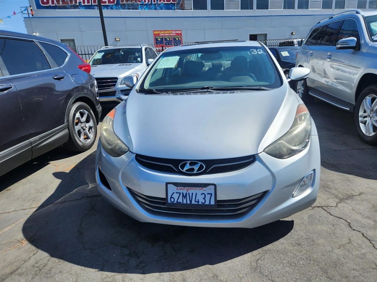 Hyundai Elantra  2013