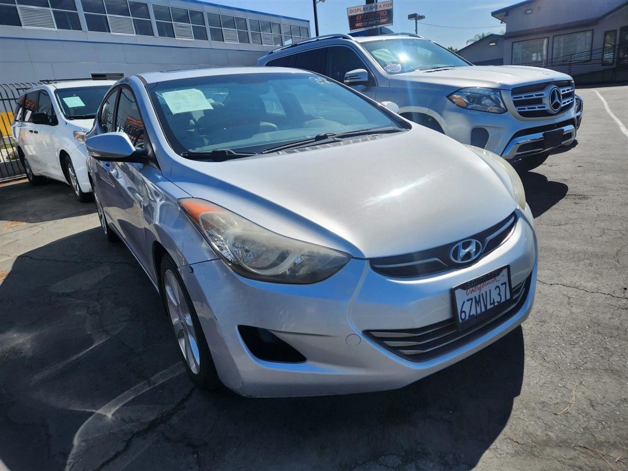 Hyundai Elantra  2013