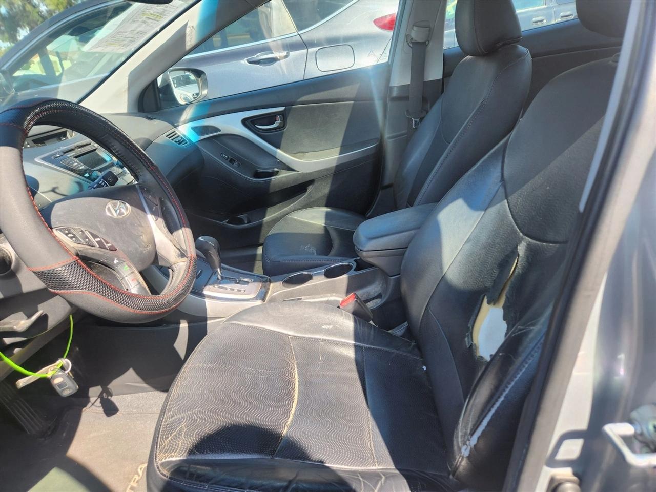 Hyundai Elantra  2013