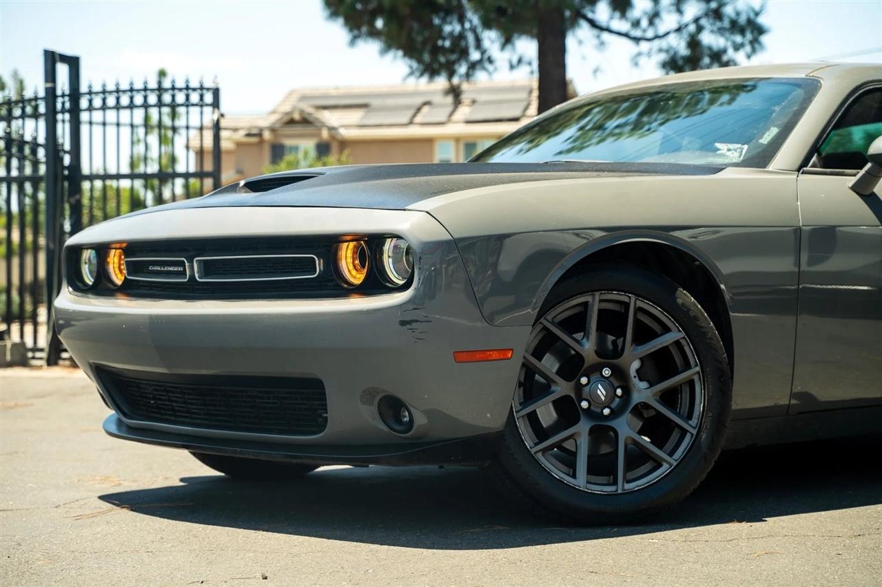 Dodge Challenger  2017