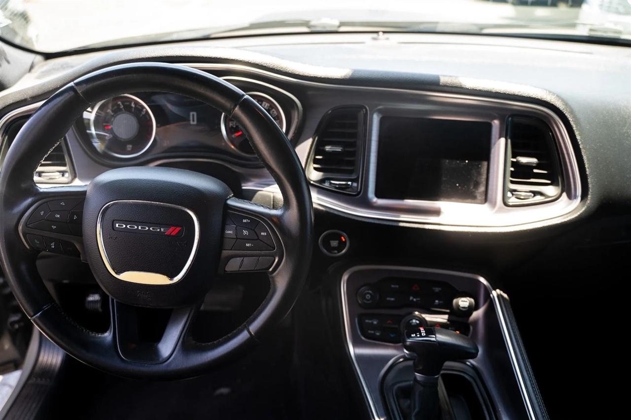 Dodge Challenger  2017