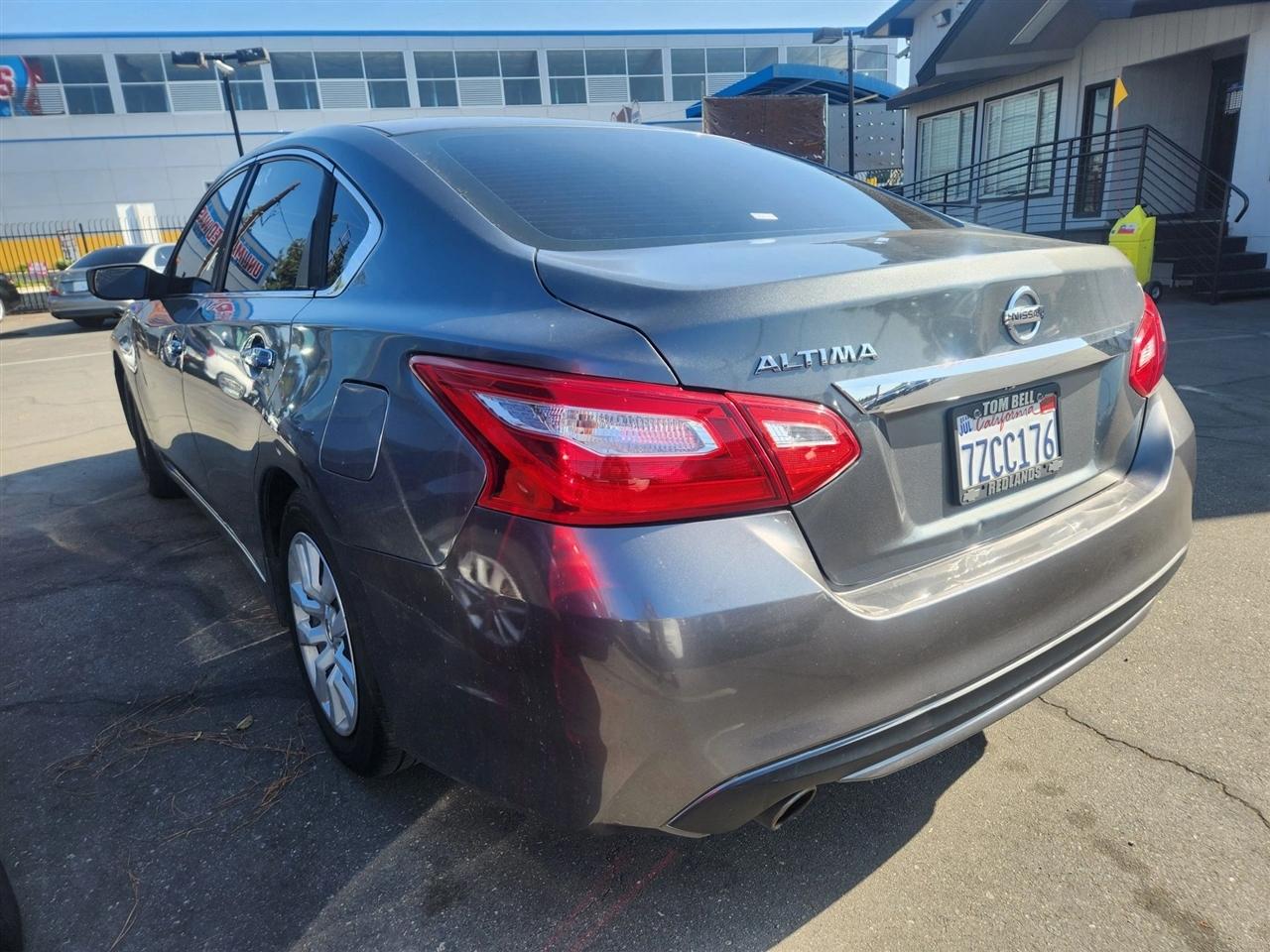 Nissan Altima  2017