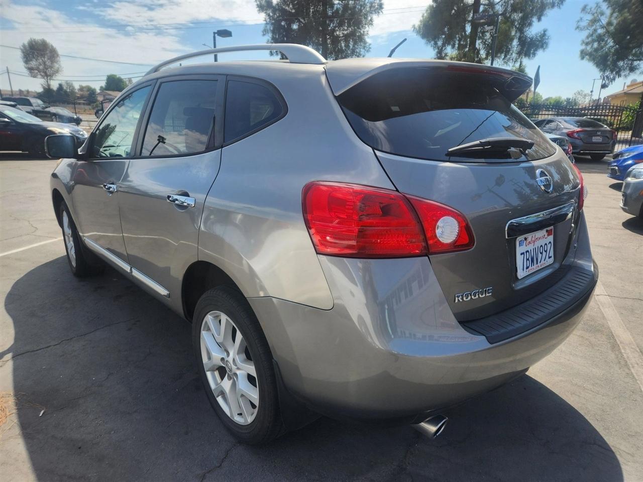 Nissan Rogue  2013