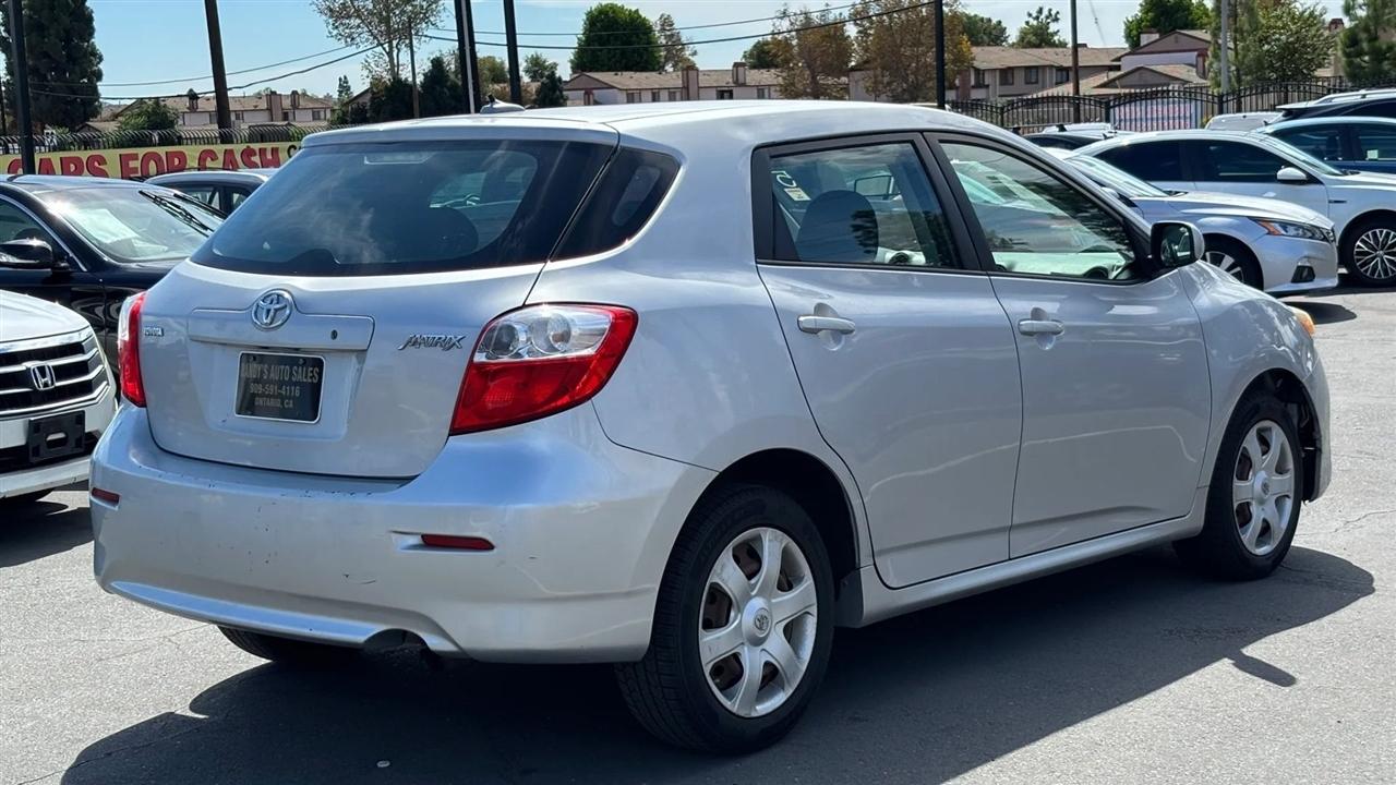 Toyota Matrix  2009