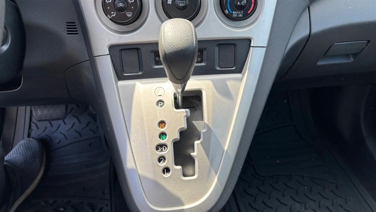 Toyota Matrix  2009