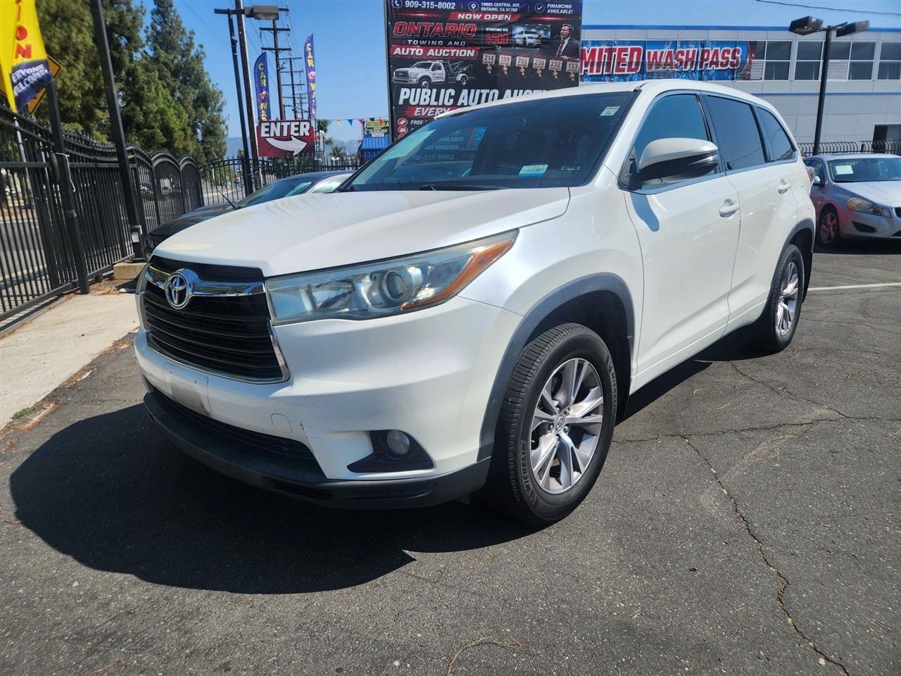 2015 Toyota Highlander LE Plus Sport Utility 4D