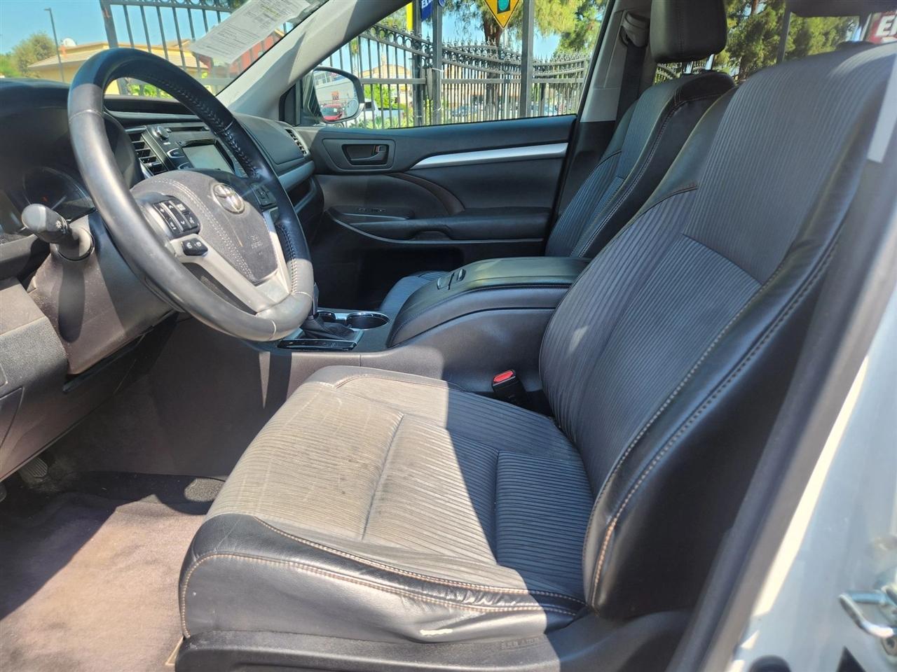 Toyota Highlander  2015