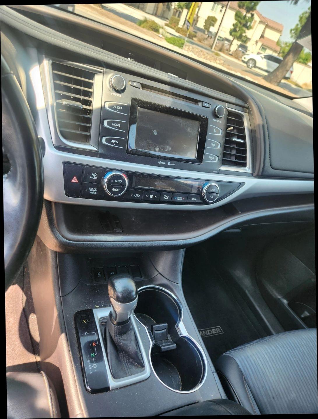 Toyota Highlander  2015