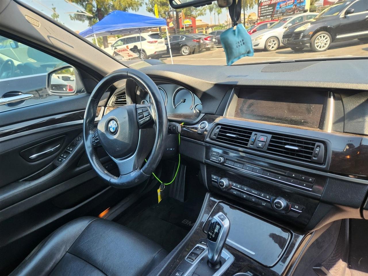 BMW 5-Series  2015
