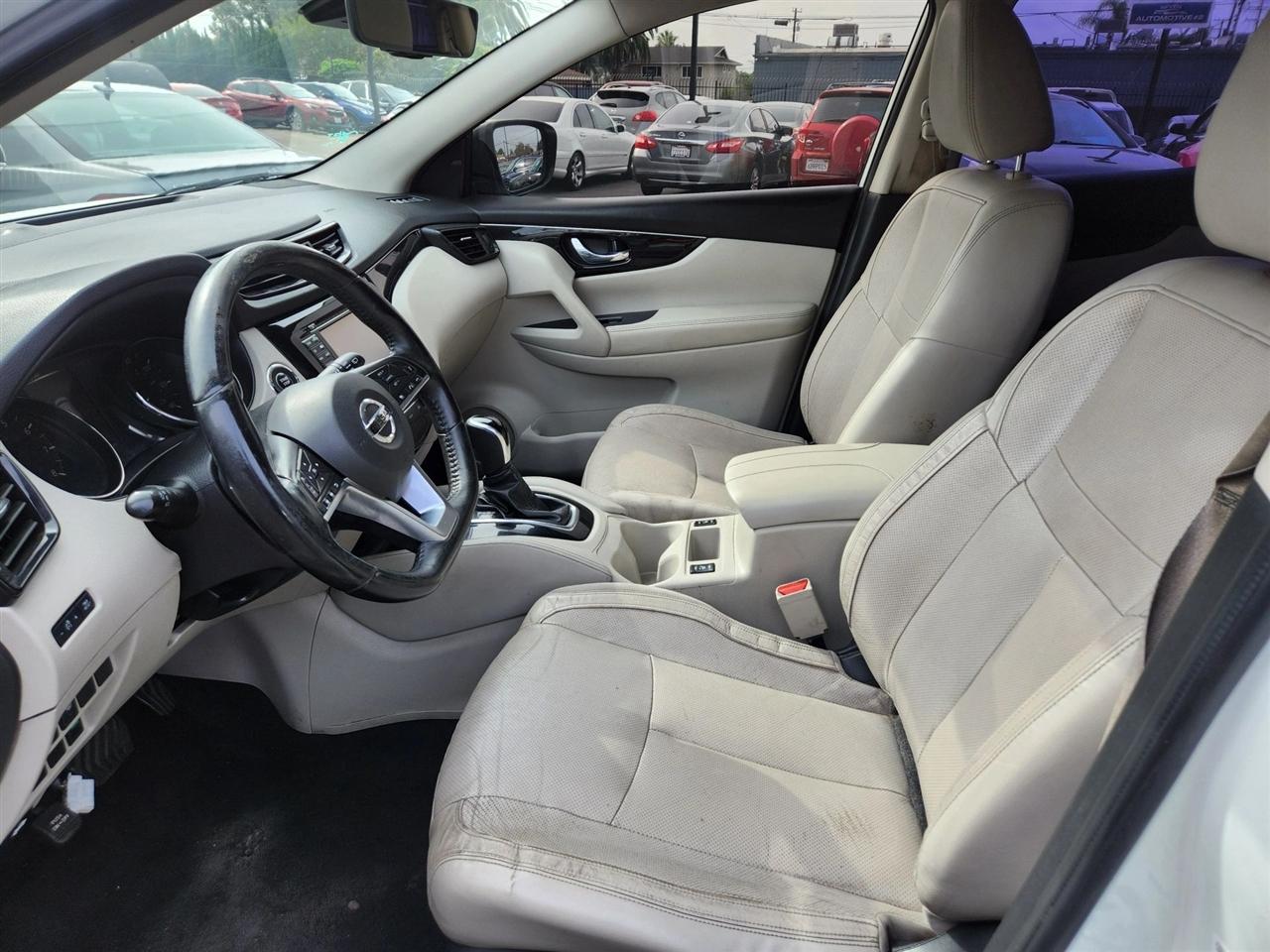 Nissan Rogue Sport  2018