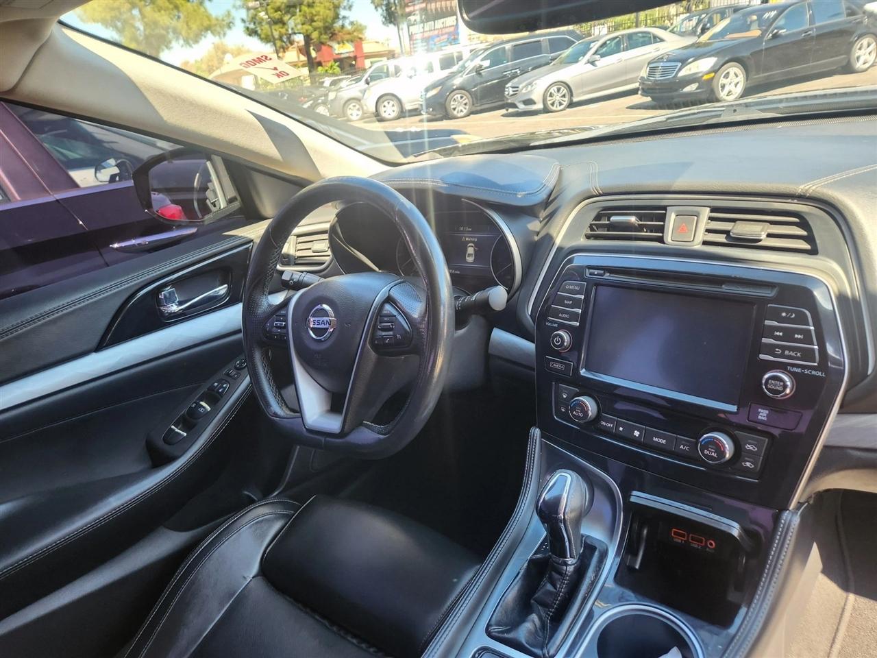 Nissan Maxima  2017