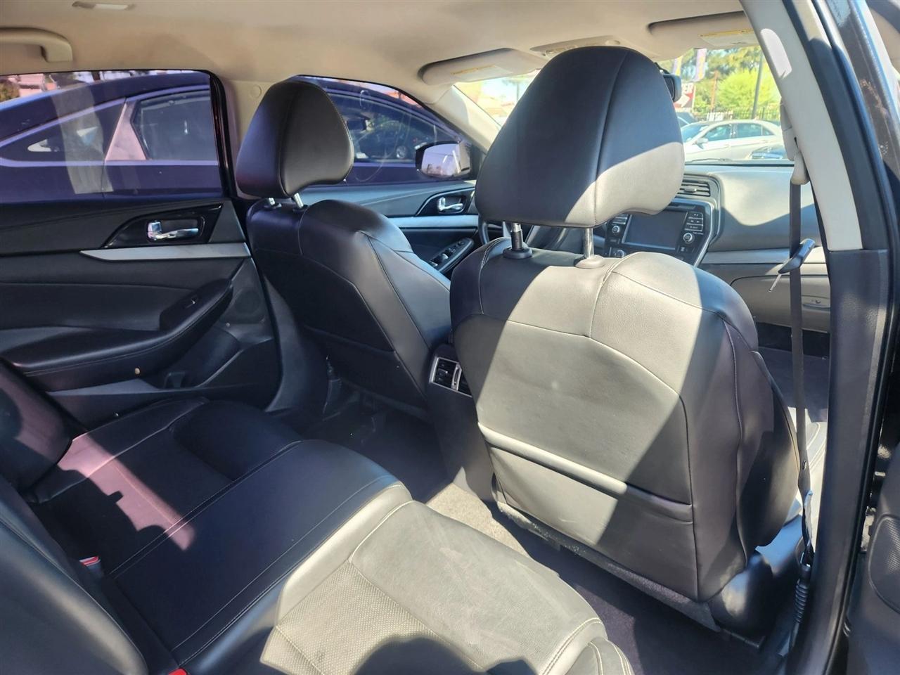 Nissan Maxima  2017