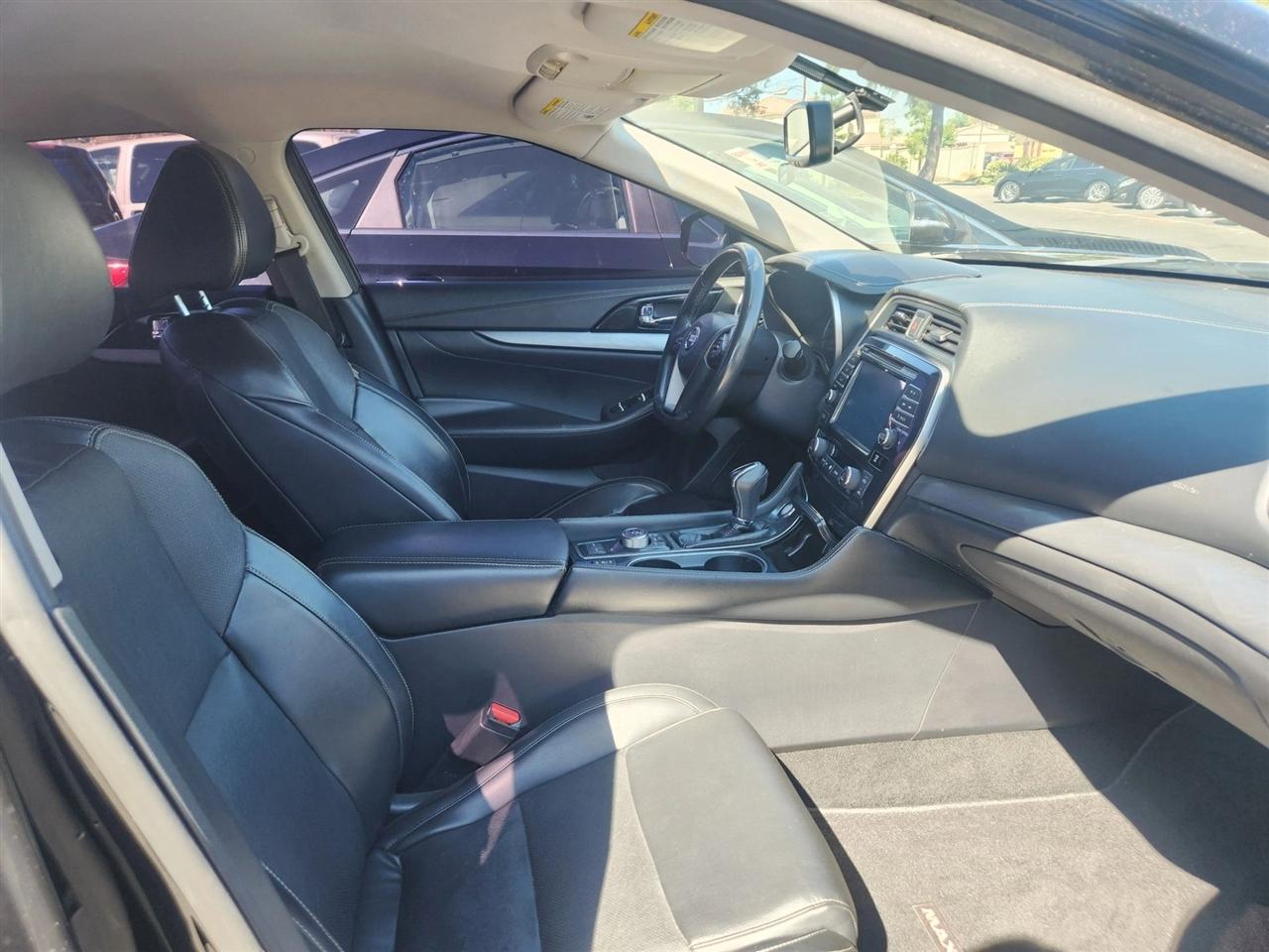 Nissan Maxima  2017