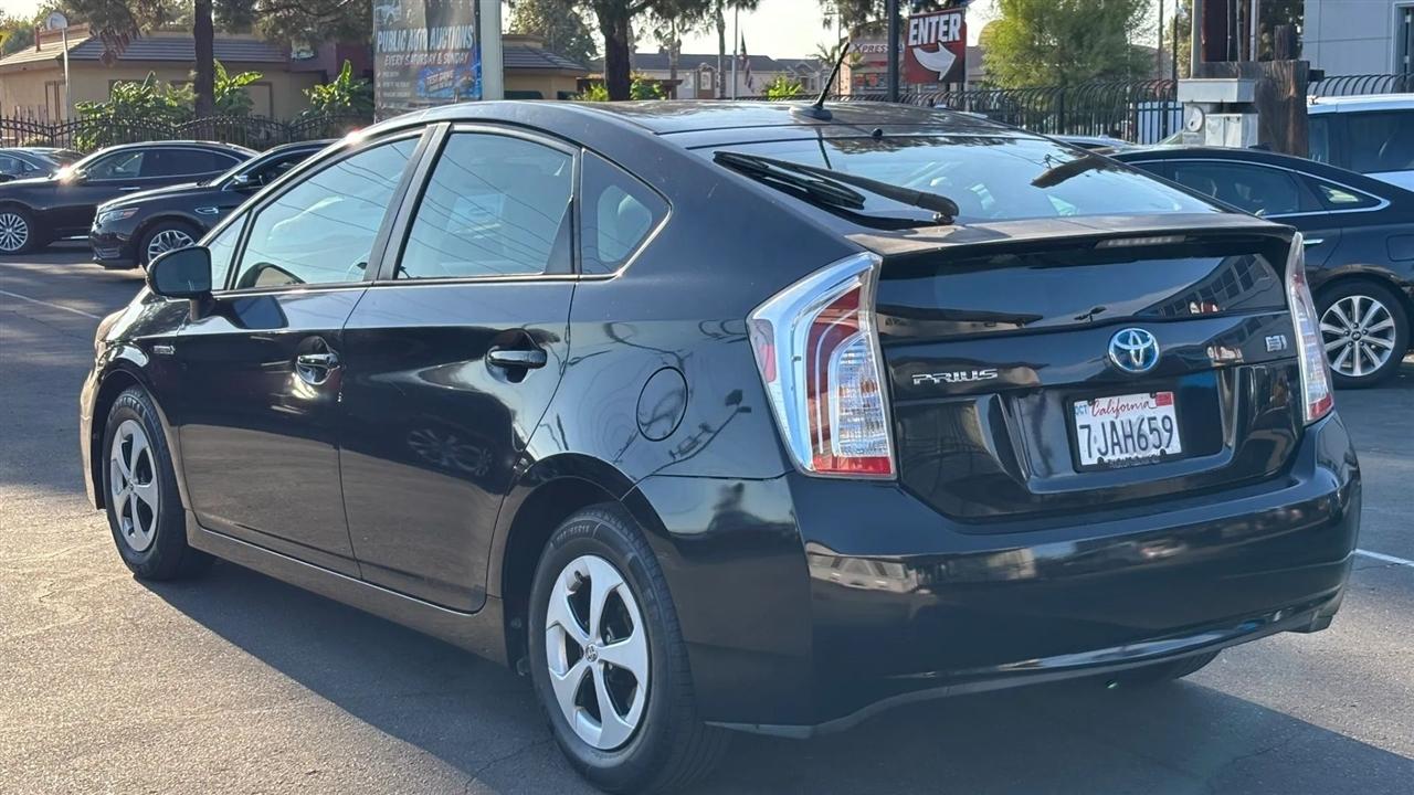 Toyota Prius  2014