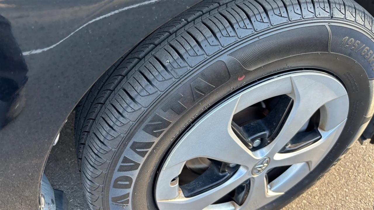 Toyota Prius  2014